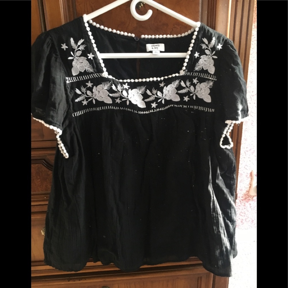 Very loose fitting, lined blouse